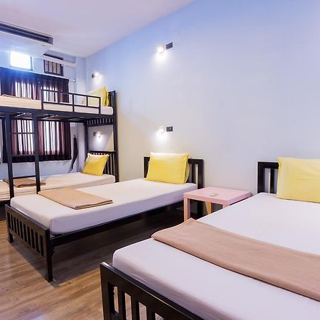 Oldtown Hostel Бангкок Экстерьер фото