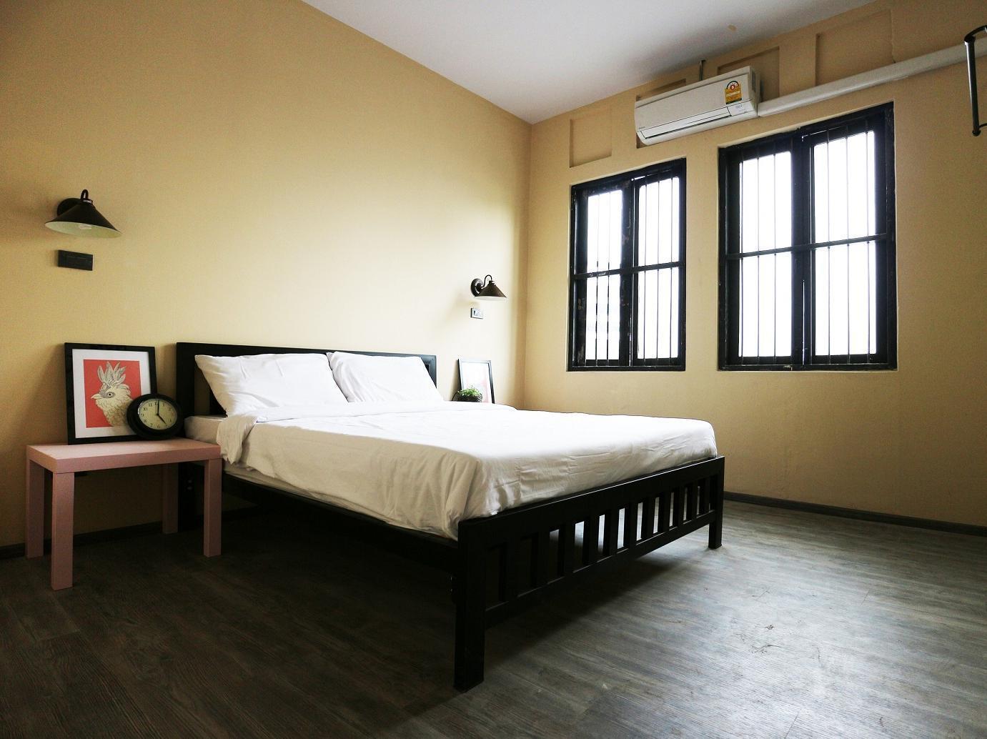 Oldtown Hostel Бангкок Экстерьер фото