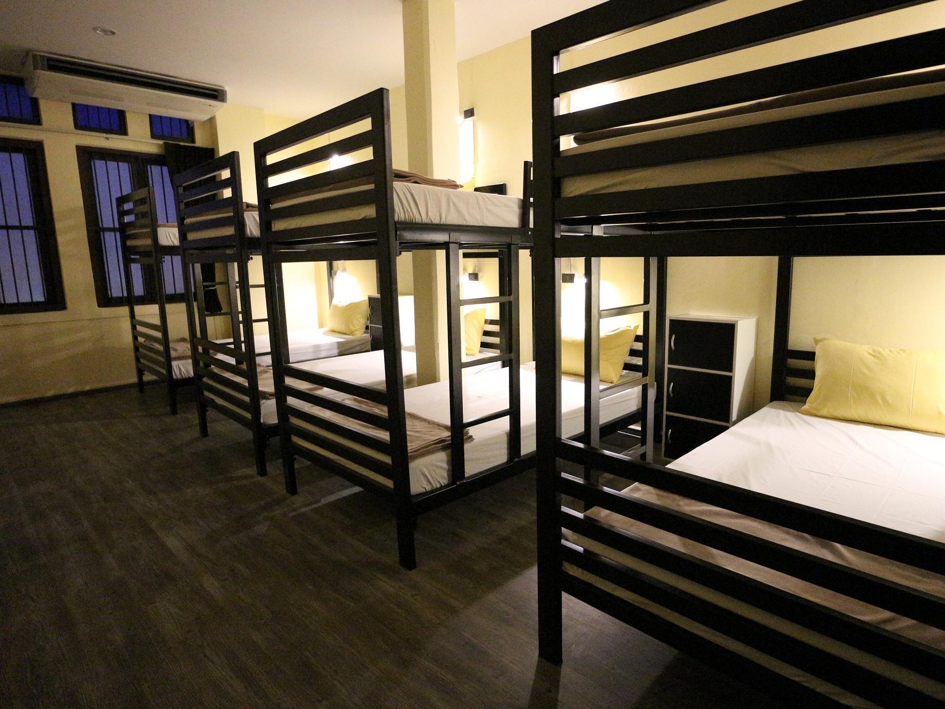 Oldtown Hostel Бангкок Экстерьер фото