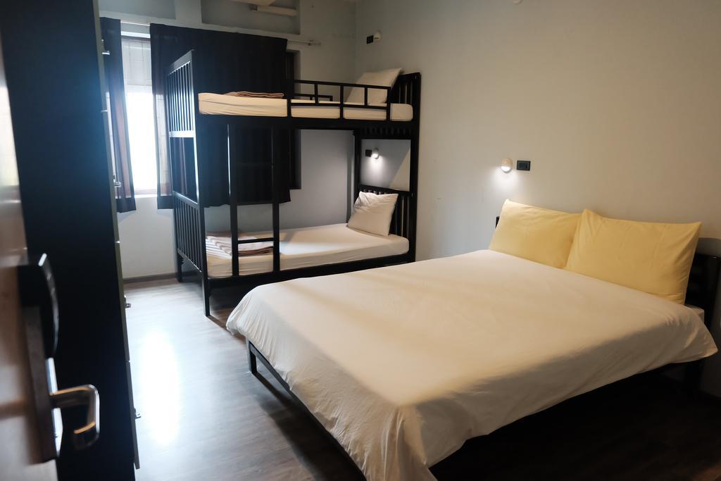 Oldtown Hostel Бангкок Экстерьер фото