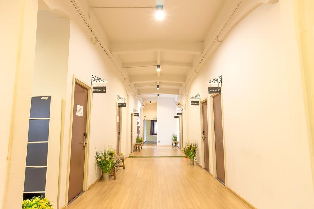 Oldtown Hostel Бангкок Экстерьер фото