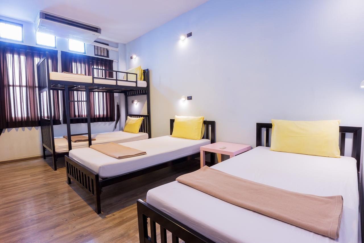 Oldtown Hostel Бангкок Экстерьер фото