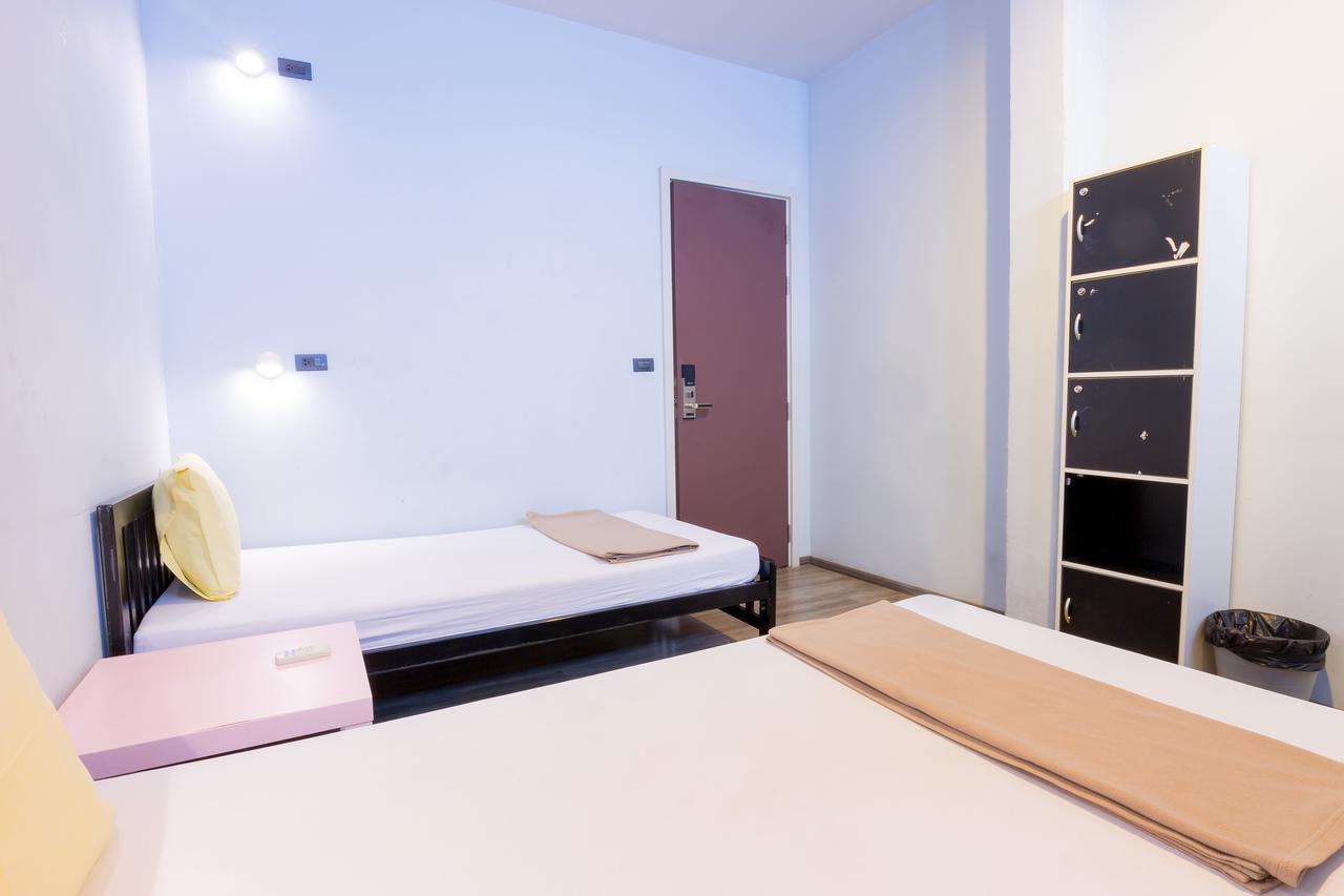 Oldtown Hostel Бангкок Экстерьер фото