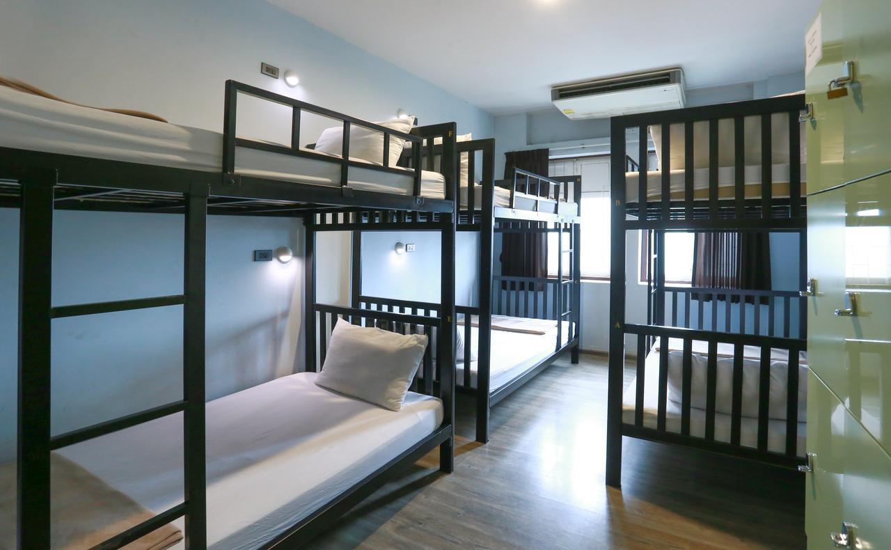 Oldtown Hostel Бангкок Экстерьер фото