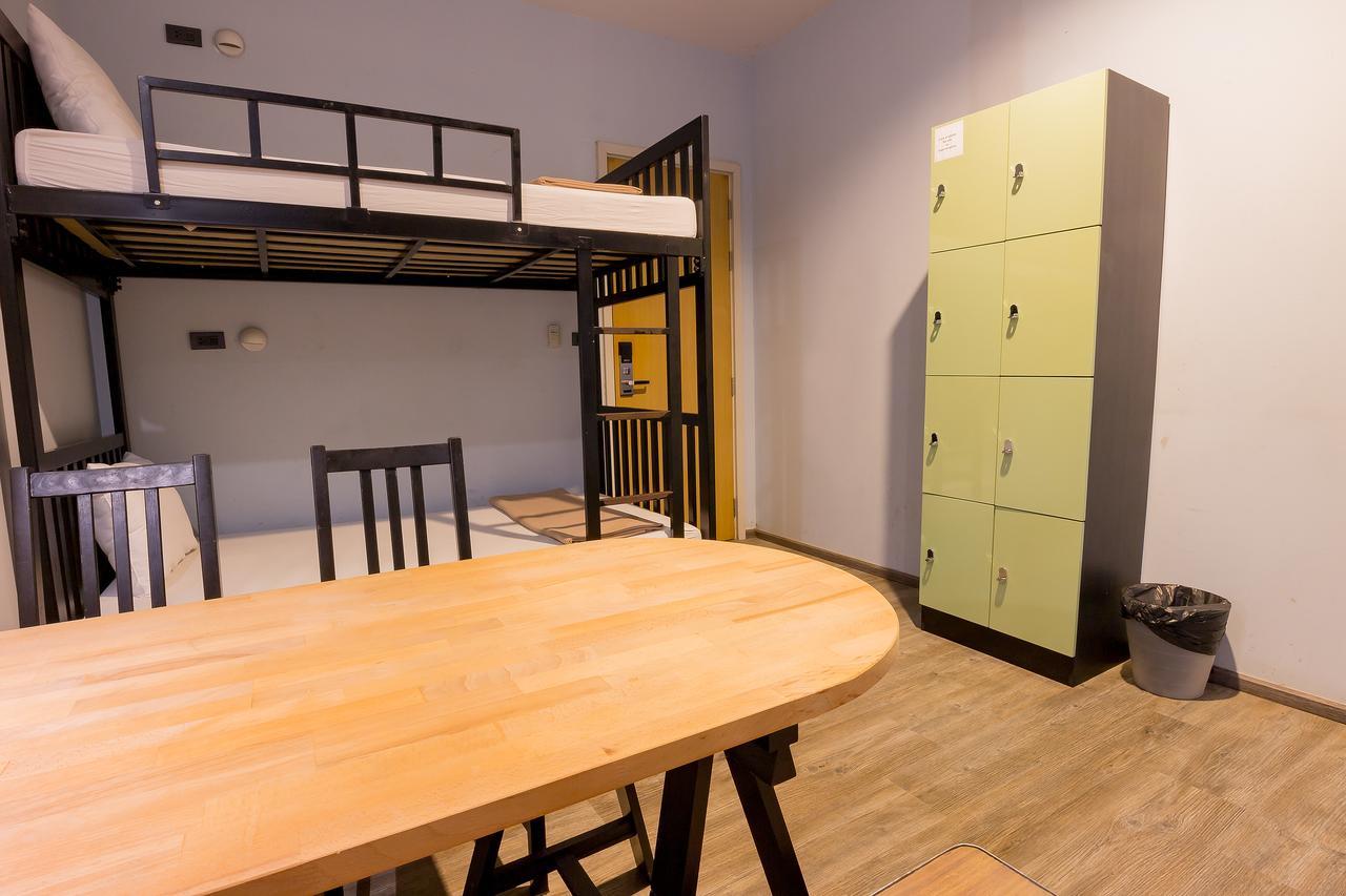 Oldtown Hostel Бангкок Экстерьер фото