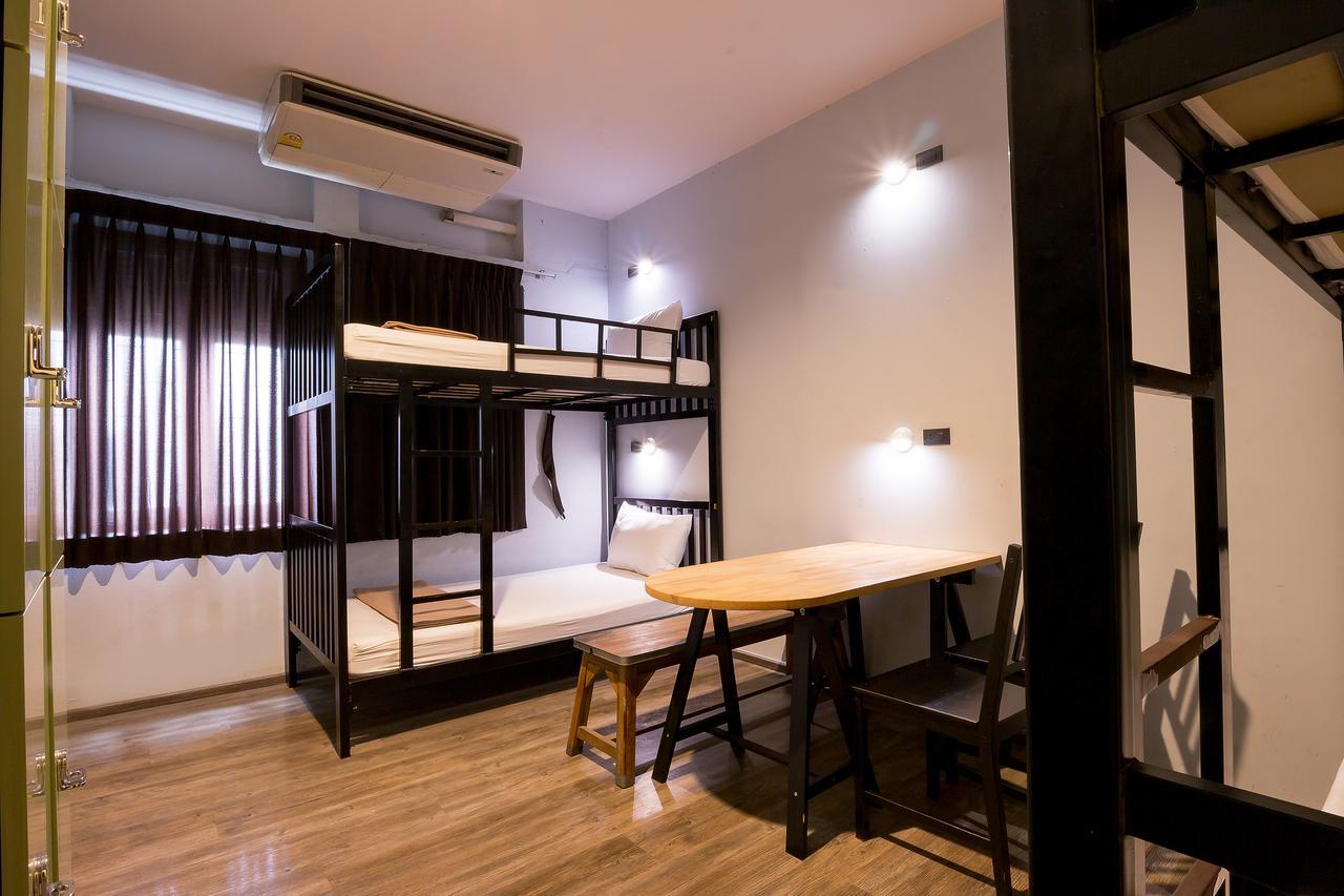 Oldtown Hostel Бангкок Экстерьер фото